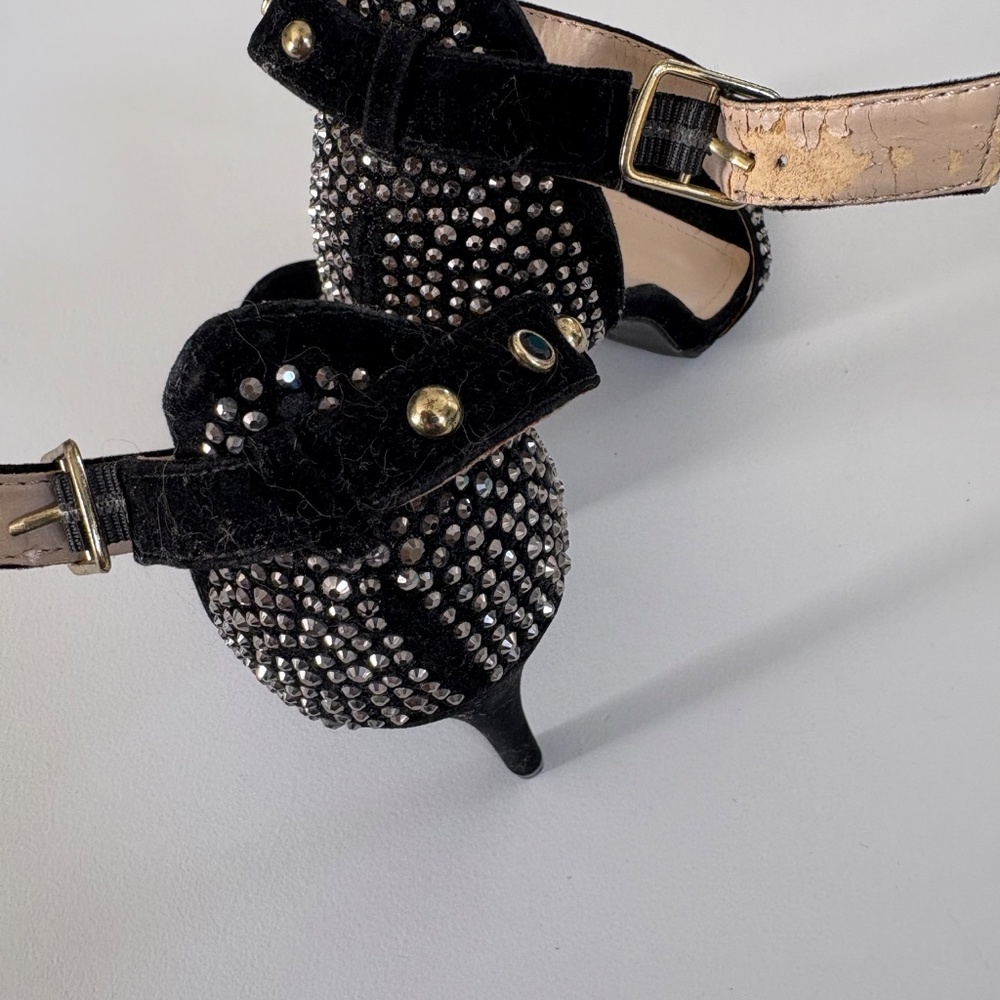 Shoes - Picture 3 of 4
